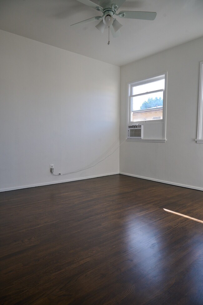 Building Photo - 5707 Clemson St