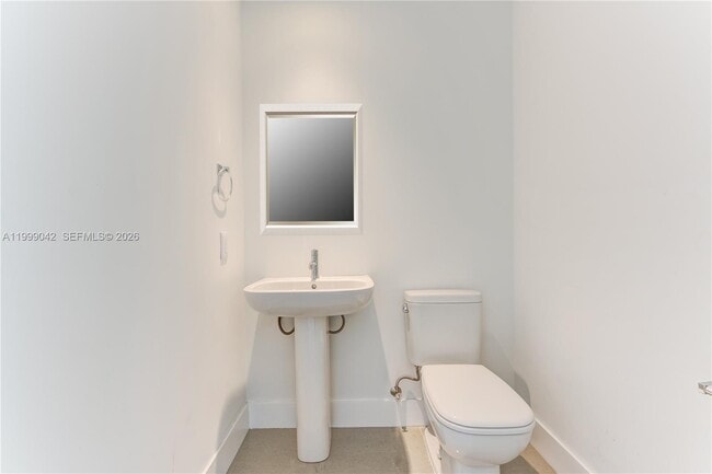 Building Photo - 2900 NE 7th Ave