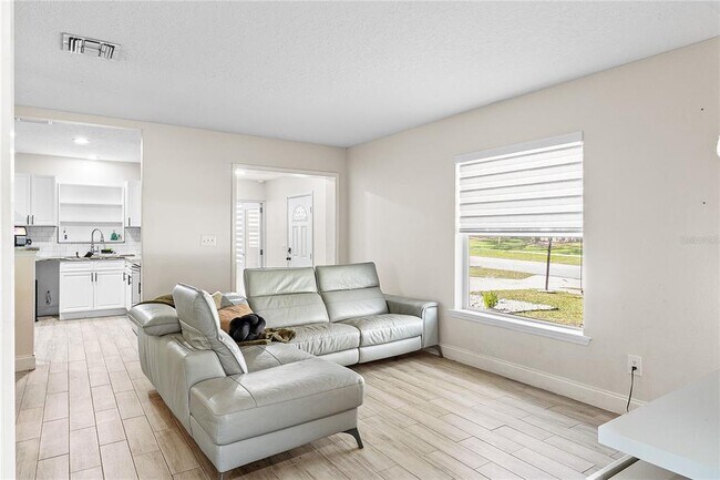 Building Photo - 1305 Fountainhead Dr