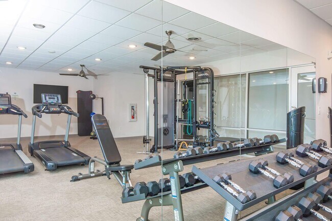 Building Photo - 2621 S Jefferson Ave