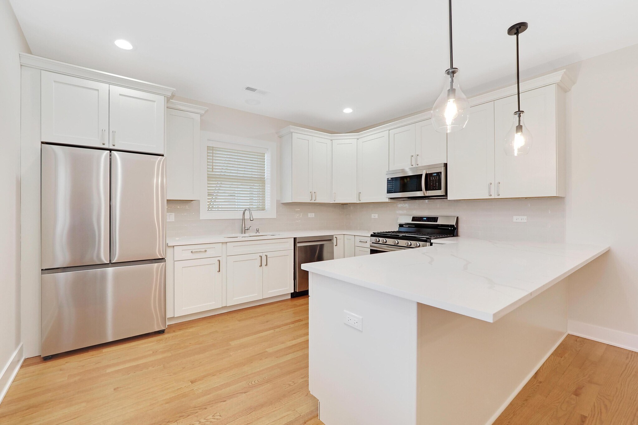 Building Photo - 3712 N Troy St