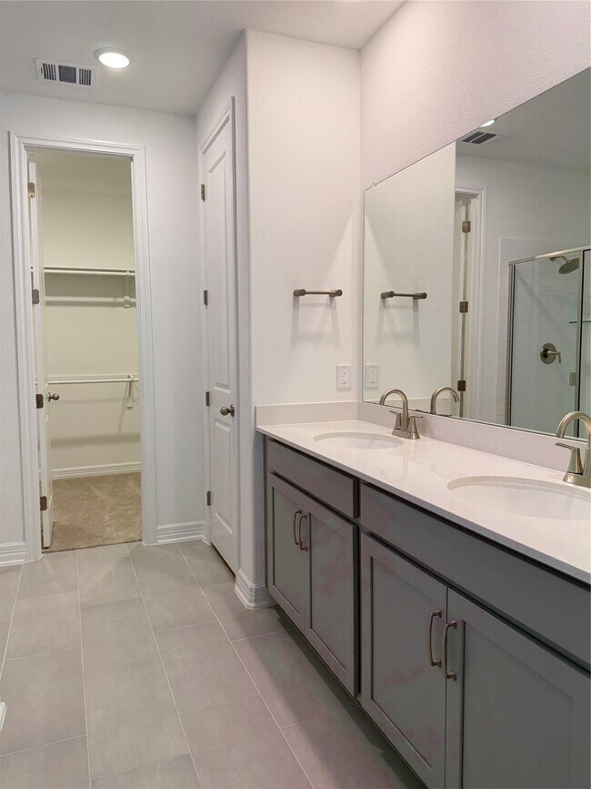 Building Photo - 32011 Sweet Pea Mdw Dr