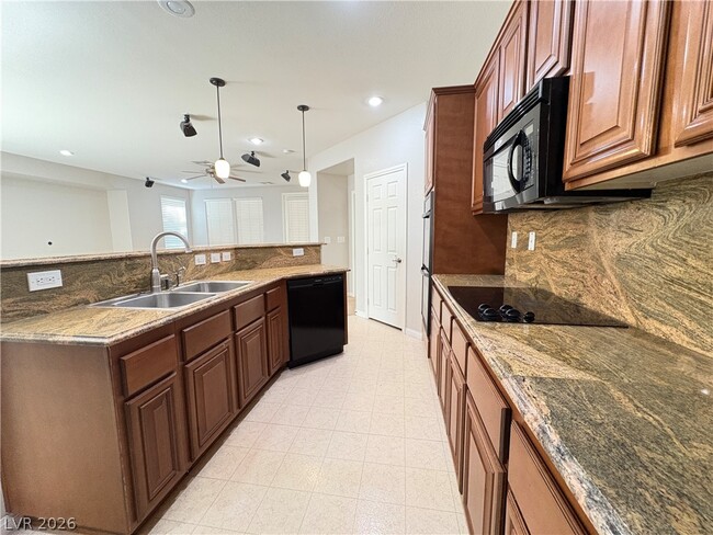 Building Photo - 5769 Danish Garden St