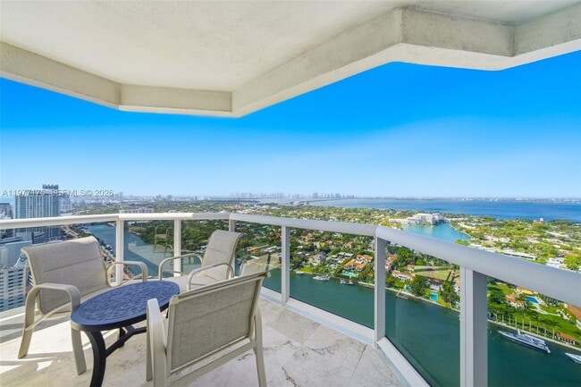 Building Photo - 4775 Collins Ave