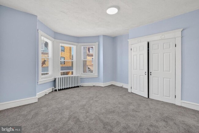 Building Photo - 136 Farson St
