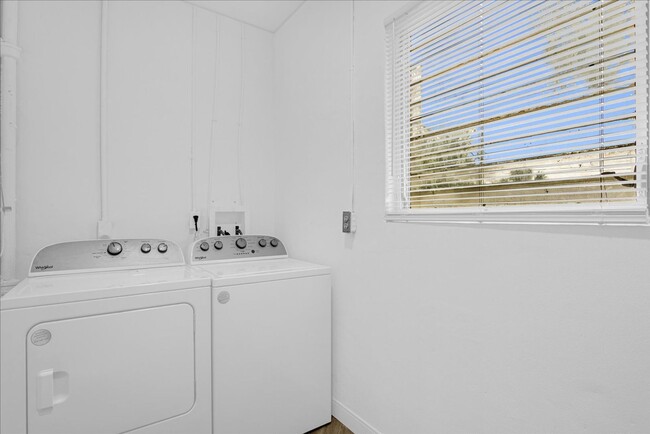 Building Photo - 432 Sauls St