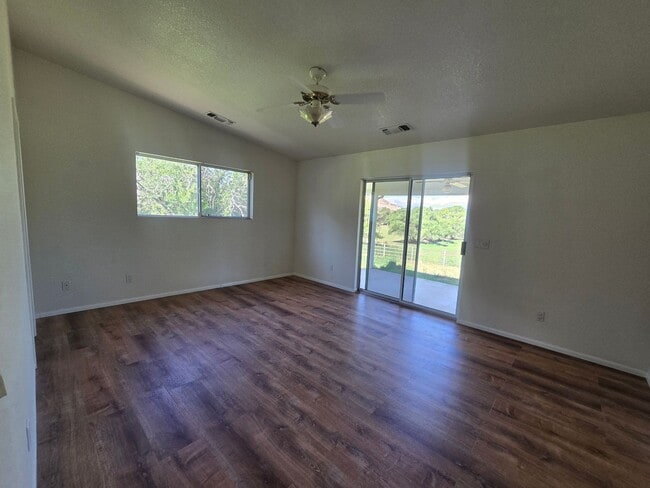 Building Photo - Unfurnished, 1-Year Long-Term Rental