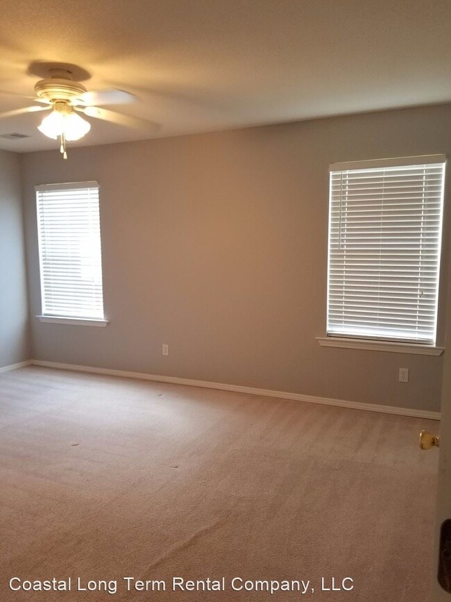 Building Photo - 3 br, 2.5 bath House - 5 Sunbriar Lane