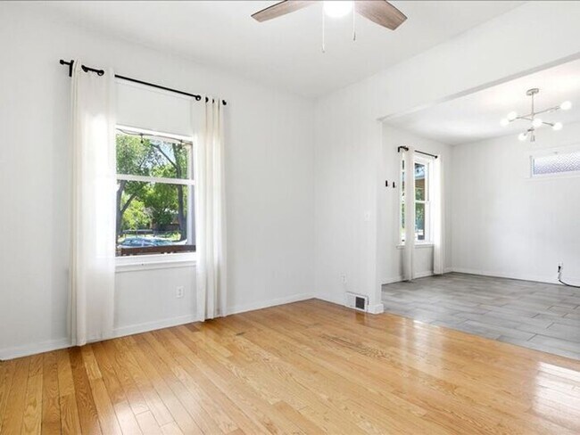 Building Photo - Salt Lake Central: large 3 bedroom, 2 bath + office