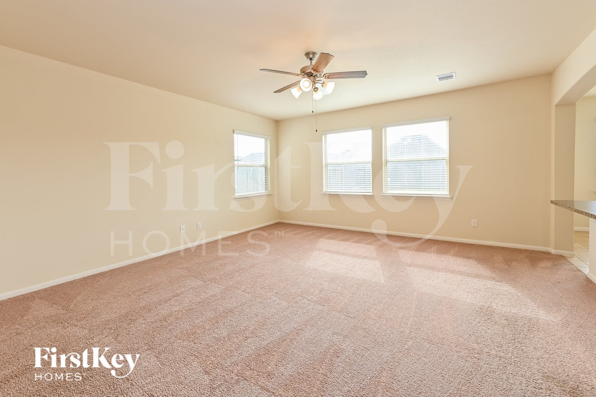Building Photo - 10502 Lake of the Ozarks Dr