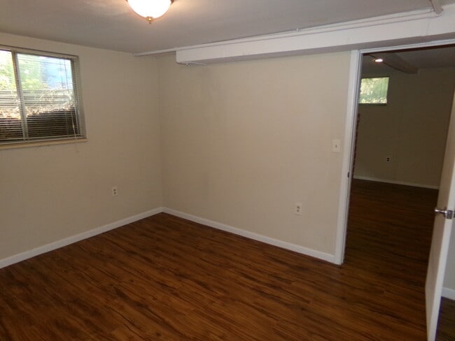 Building Photo - 1132 Ponderosa Dr