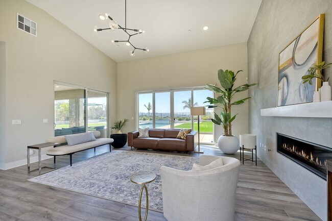 Building Photo - 13710 Goldenpine Trl