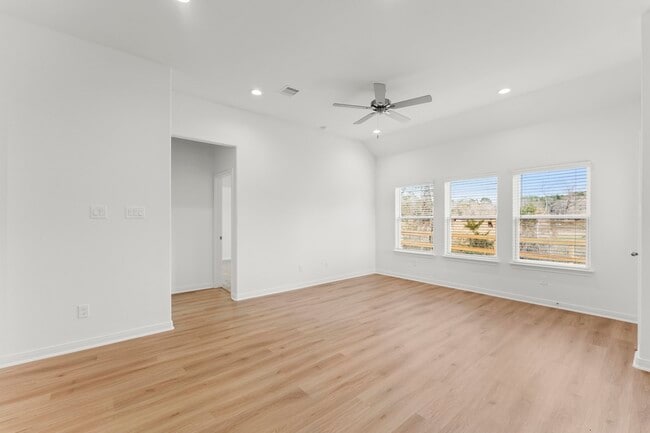 Building Photo - 11820 Whirlaway Dr