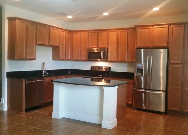 Building Photo - Townhouse in Eagle Creek Gated Community, Lake Nona