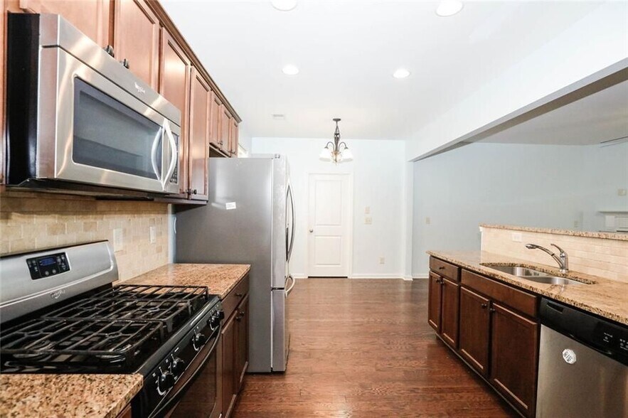 Building Photo - 438 Privet Cir