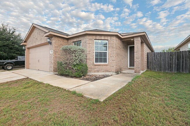 Building Photo - Luckey Ranch Single Story 3 bedroom with d...