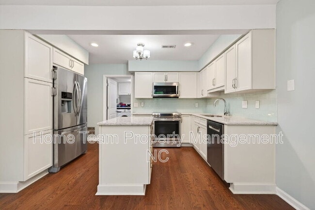 Building Photo - 1526 Dirkson Ct