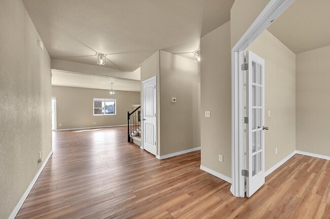 Building Photo - $2,495 - 3-Bed Home with Updated Features ...