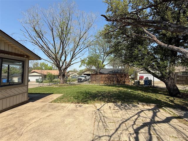 Building Photo - 2107 Rockwood Dr