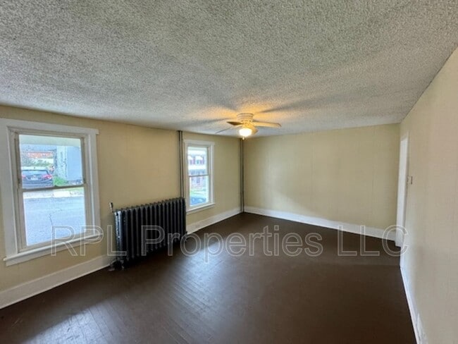 Building Photo - 388 Lower Mulberry St