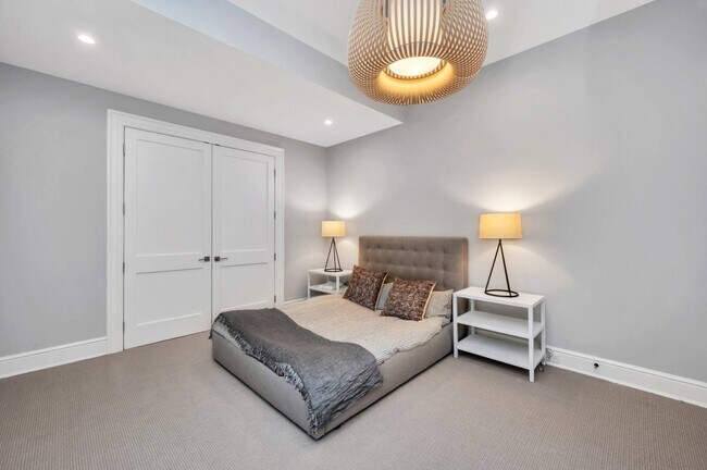 Building Photo - 21 Barn Ln