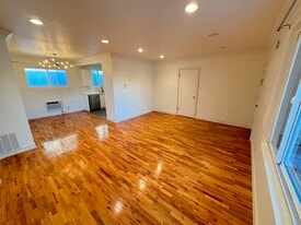 Building Photo - 8585 Pickford St