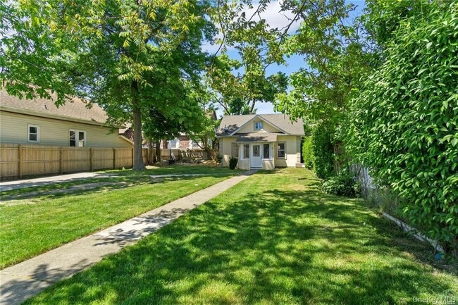 Building Photo - 45 Dehnhoff Ave