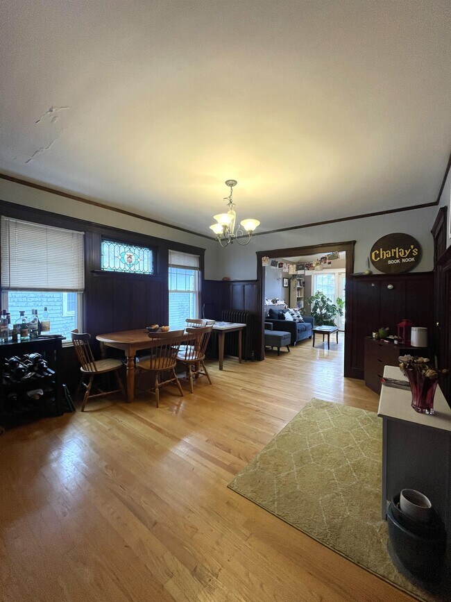 Building Photo - 16 Halifax St