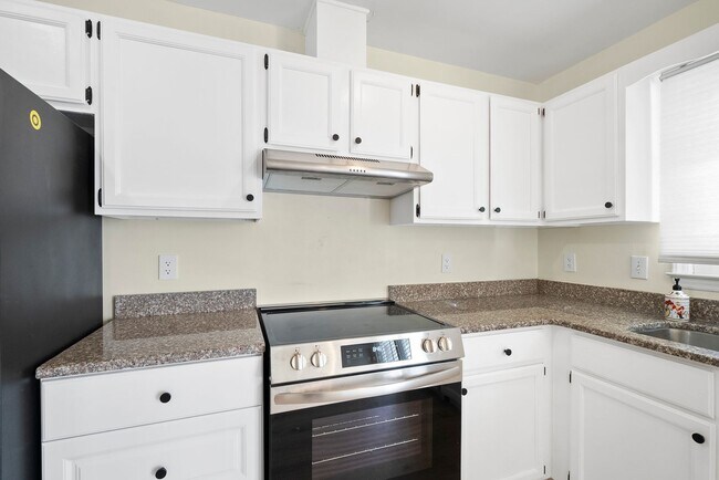 Building Photo - 6108 New Market Way