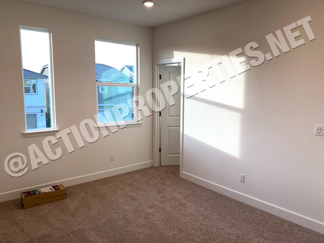 Building Photo - Rocklin Meritage Durango Subdivision: Ener...