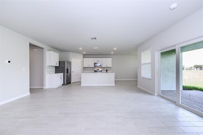 Building Photo - 25110 Alcazar Dr