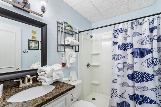 Building Photo - 400 Plantation Rd