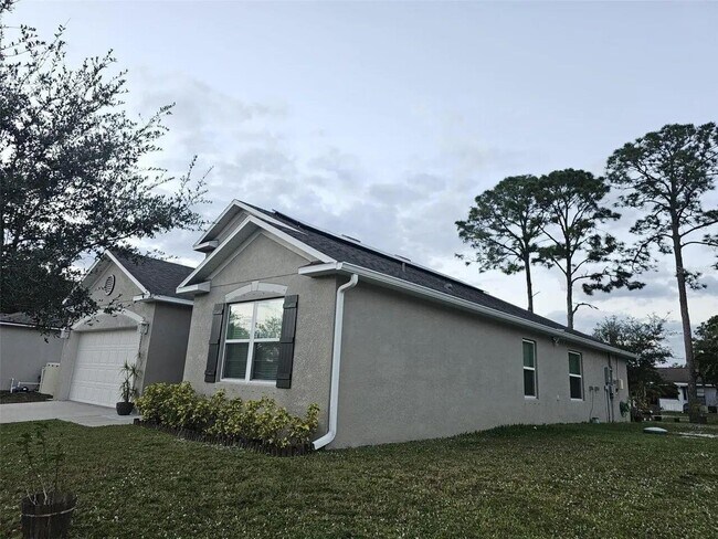 Building Photo - 1357 Sequoia Rd NW