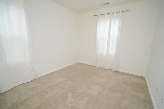 Building Photo - COMING SOON! Villa Metro Home for Rent!