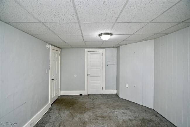 Building Photo - 825 7th St NW