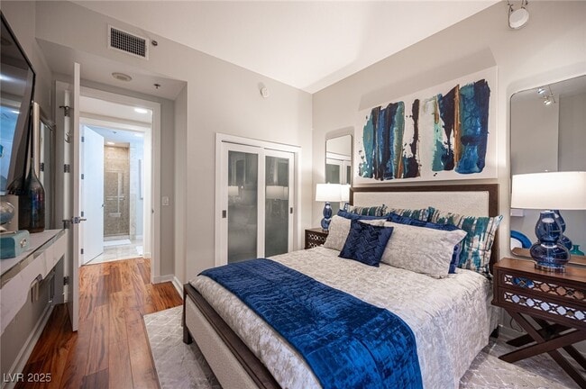 Building Photo - 4525 Dean Martin Dr