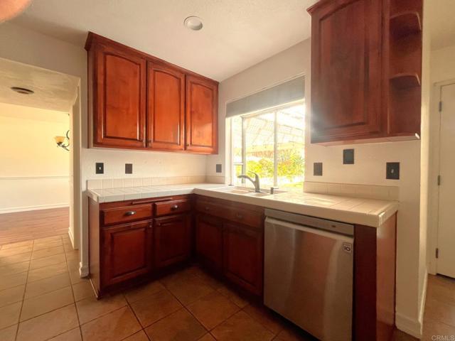 Building Photo - 1446 Westmore Pl