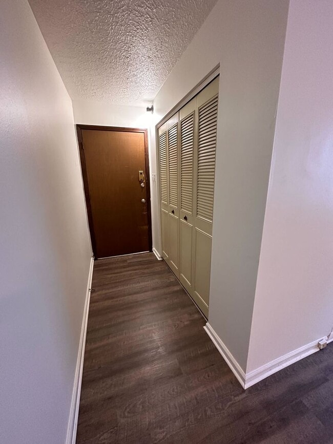 Building Photo - New 1 Bedroom 1 Bathroom apartment located in Beaver, PA!!