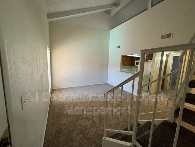 Building Photo - 1831 W Mulberry Dr