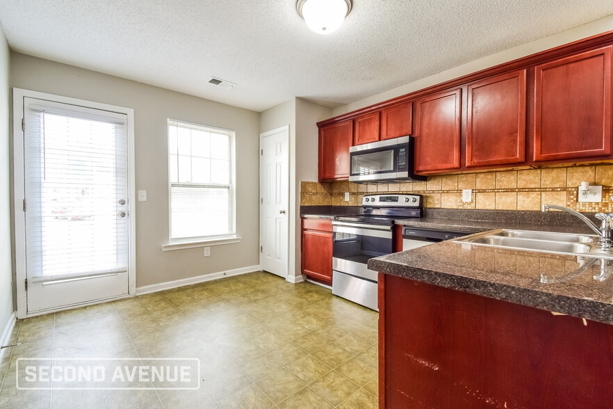 Building Photo - 203 Ben Ln