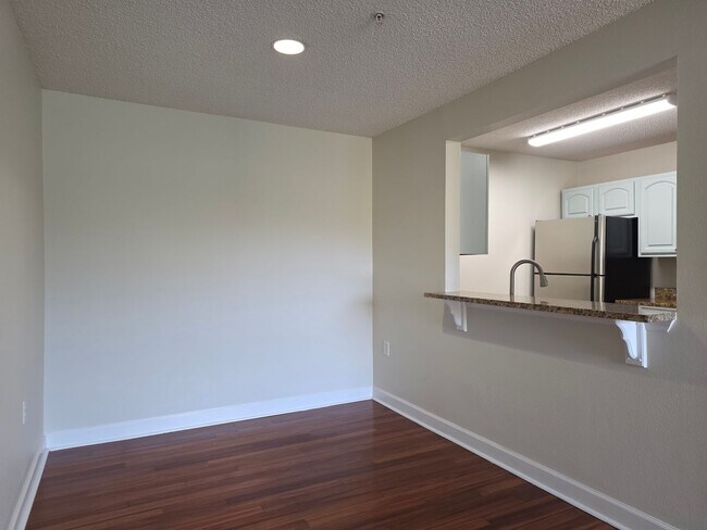 Building Photo - 2031 Dixie Belle Dr