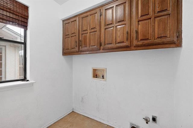 Building Photo - 1910 Glen Hill Dr