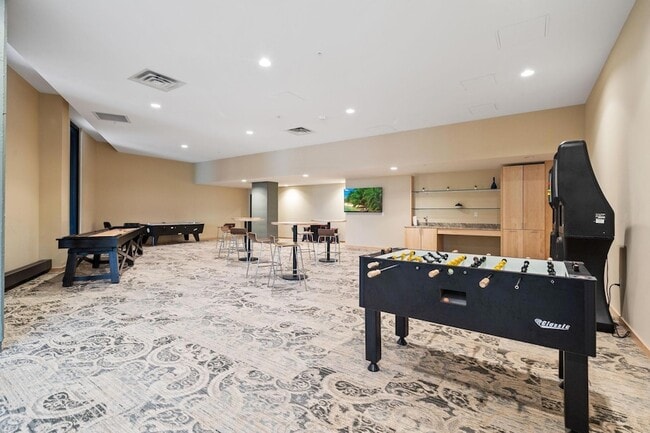 Building Photo - 1240 S 2nd St