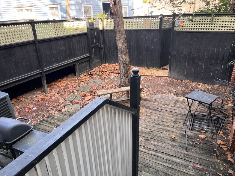 Building Photo - 318 W Bolton St