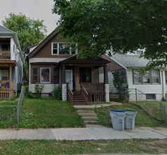 Building Photo - Get $300 Off Your First Month’s Rent