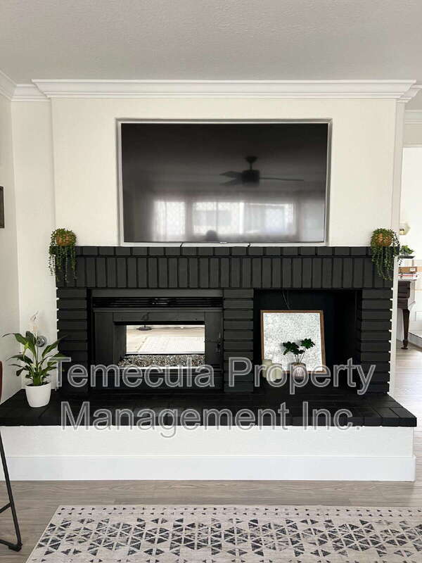 Building Photo - 40536 New Town Dr