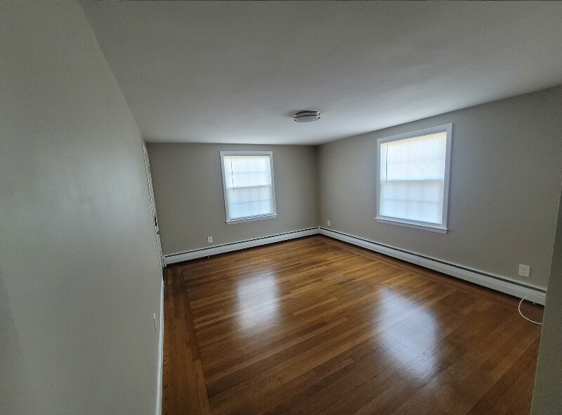 Building Photo - 98 Magnolia St