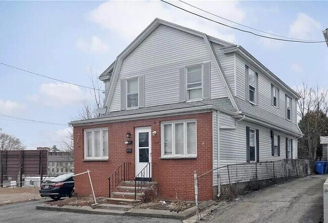 Building Photo - 15-17 Florida Ave