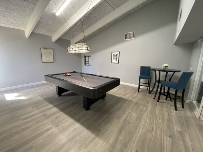 Building Photo - 16 Glen Cove Ct