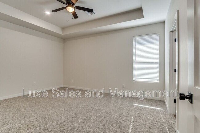 Building Photo - 8305 NW 163rd Ter